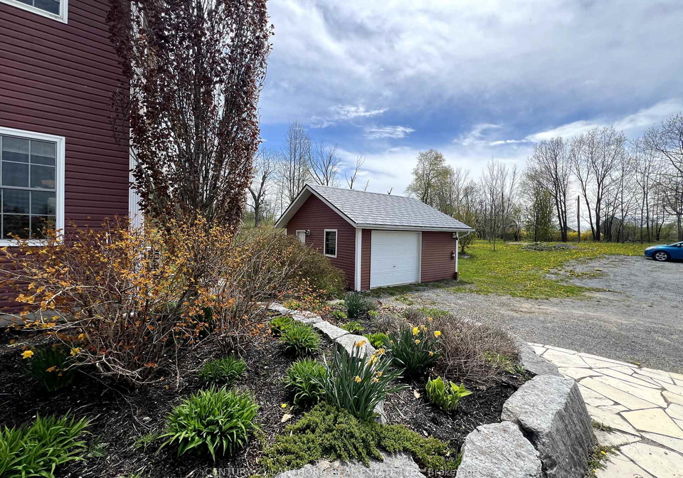 422-partridge-hollow-road-prince-edward-county-ontario-x12208447