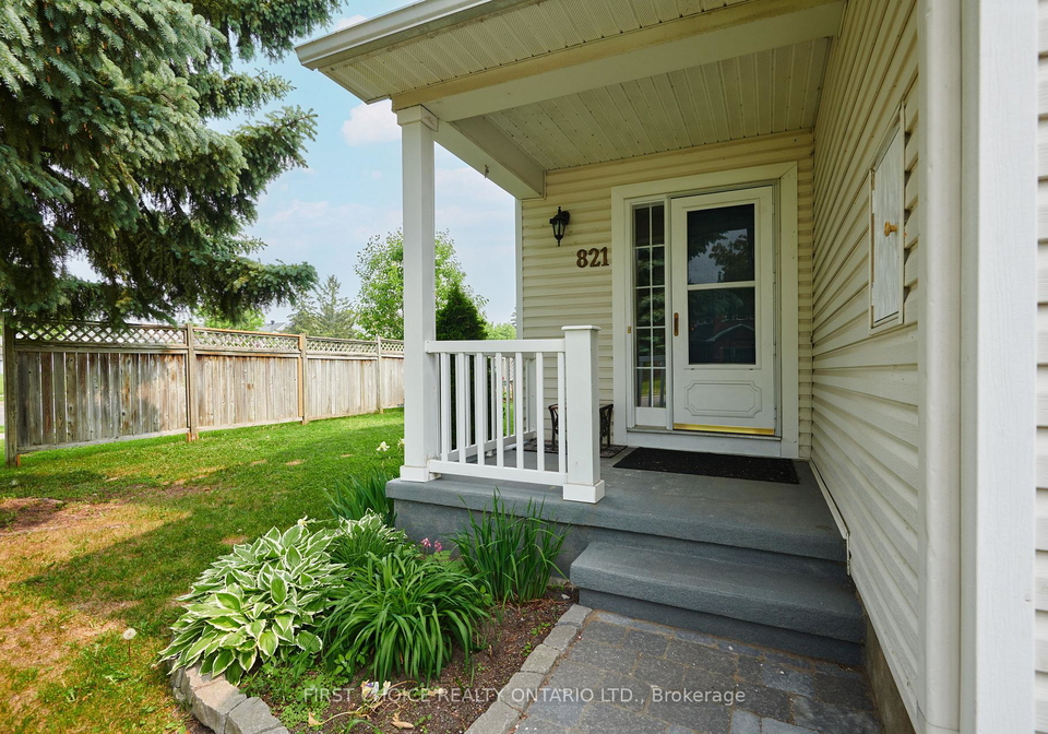 821-como-crescent-ottawa-ontario-x12208502