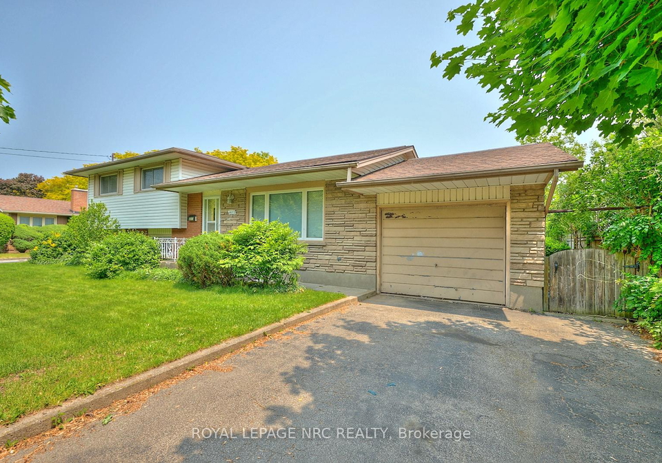 4682-pinedale-drive-niagara-falls-ontario-x12208642
