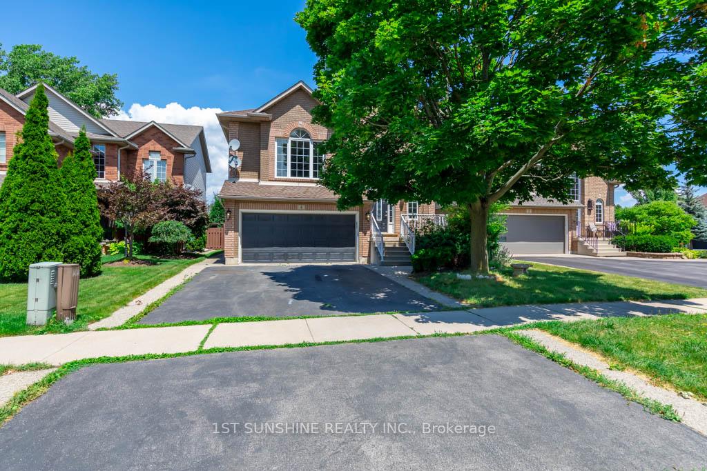 4-cabriolet-crescent-hamilton-ontario-x12208693