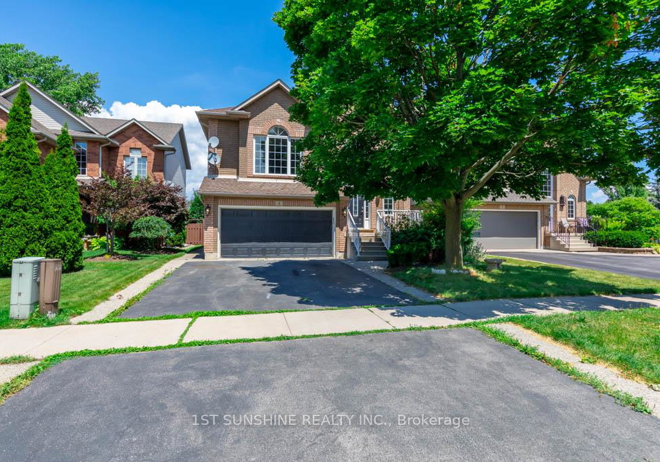 4-cabriolet-crescent-hamilton-ontario-x12208693