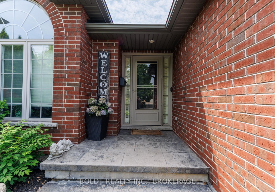 54-briarwood-drive-st-catharines-ontario-x12208783