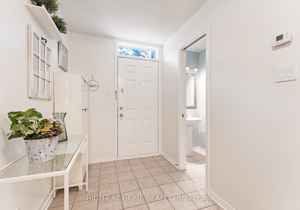 8-turgeon-private-ottawa-ontario-x12208929
