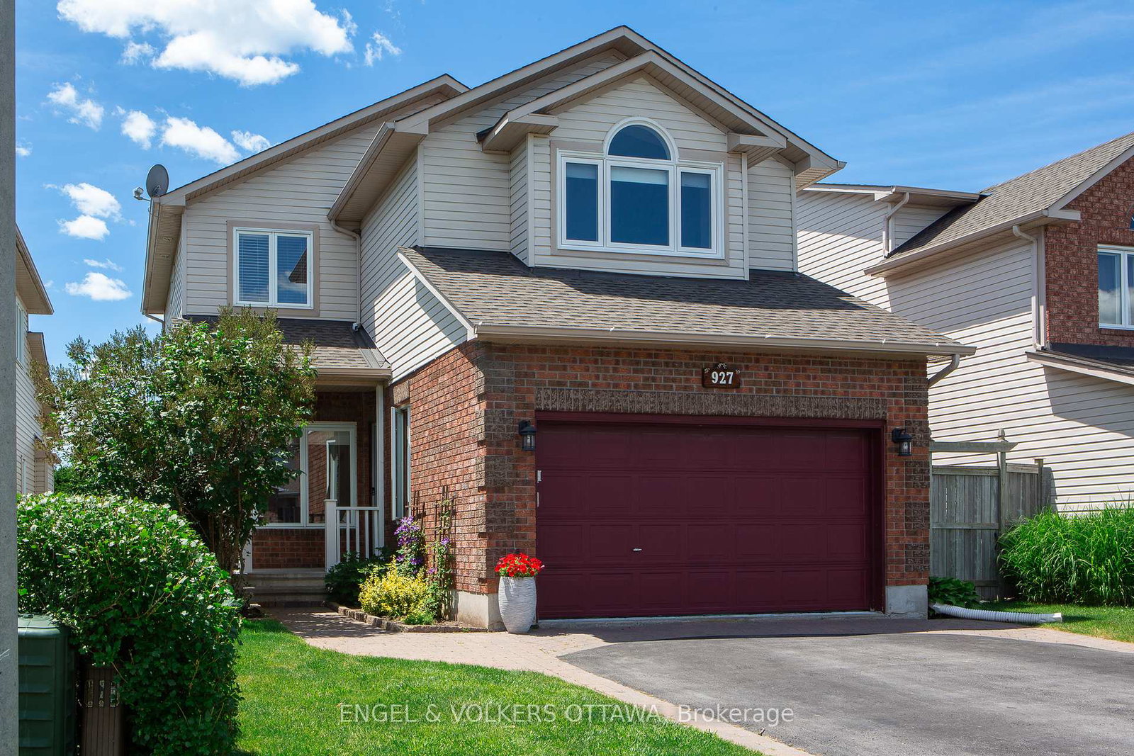 927-como-crescent-ottawa-ontario-x12208934