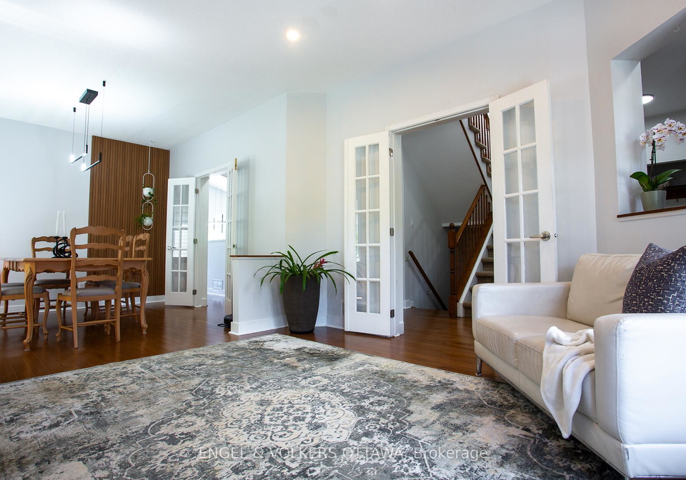 927-como-crescent-ottawa-ontario-x12208934