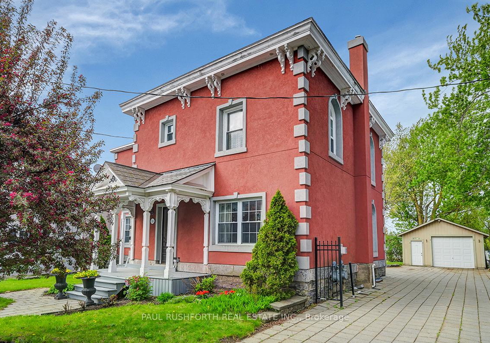514-516-st-lawrence-street-north-dundas-ontario-x12209258