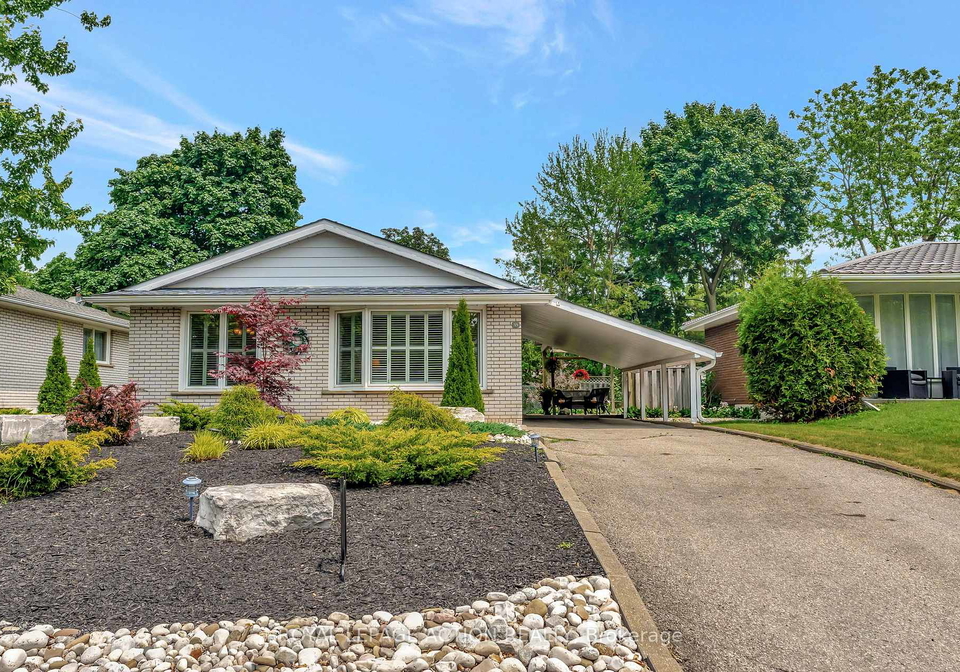 39-sandra-street-brantford-ontario-x12209482