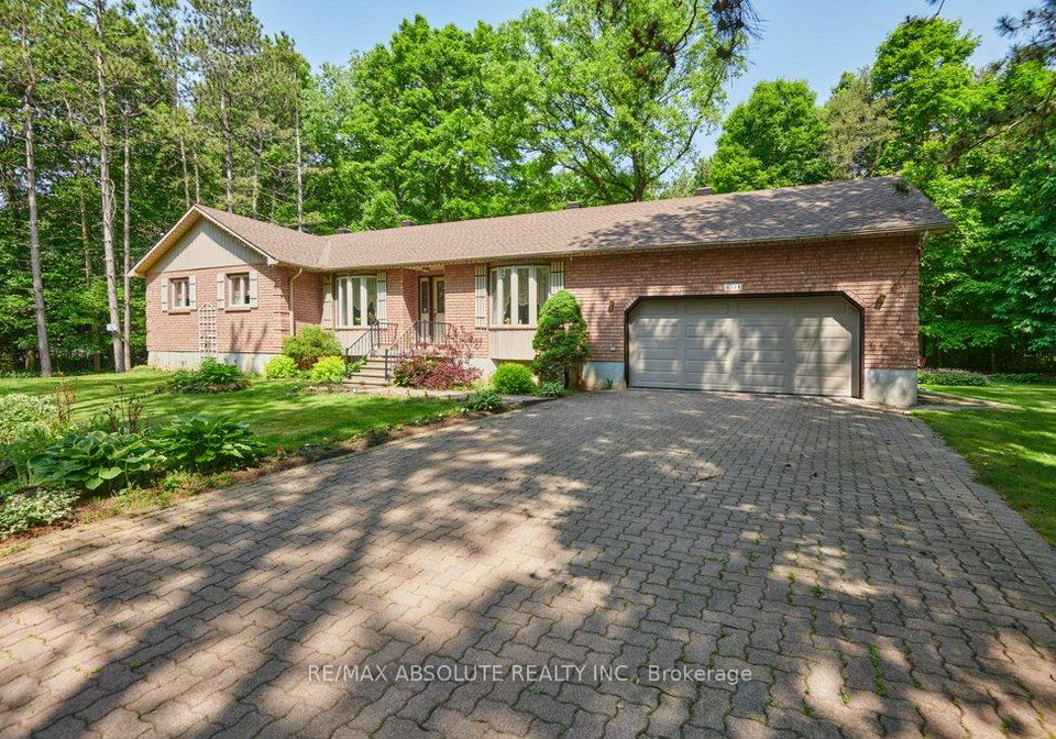 8344-forest-green-crescent-ottawa-ontario-x12209726