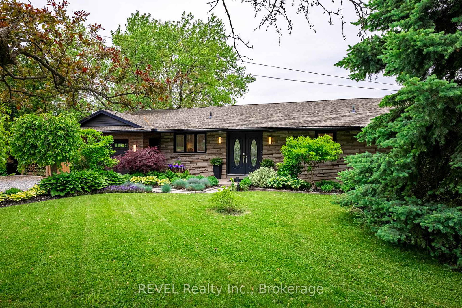 238-queenston-road-niagara-on-the-lake-ontario-x12209740