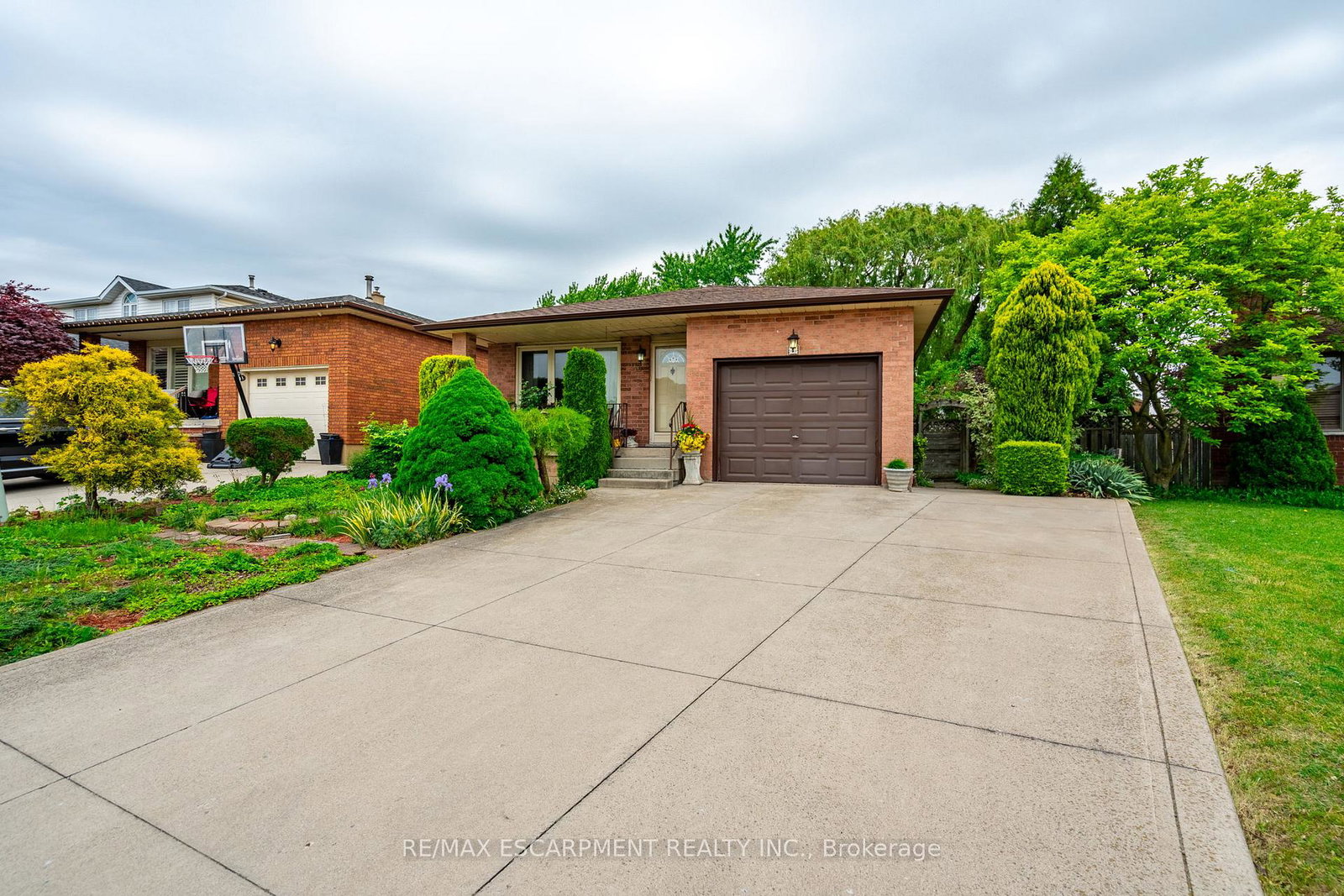 43-trenholme-crescent-hamilton-ontario-x12209979