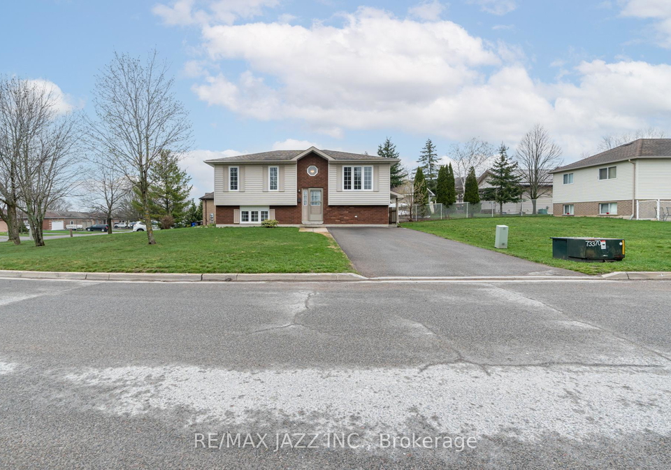 2577-idyllwood-crescent-peterborough-east-ontario-x12210044