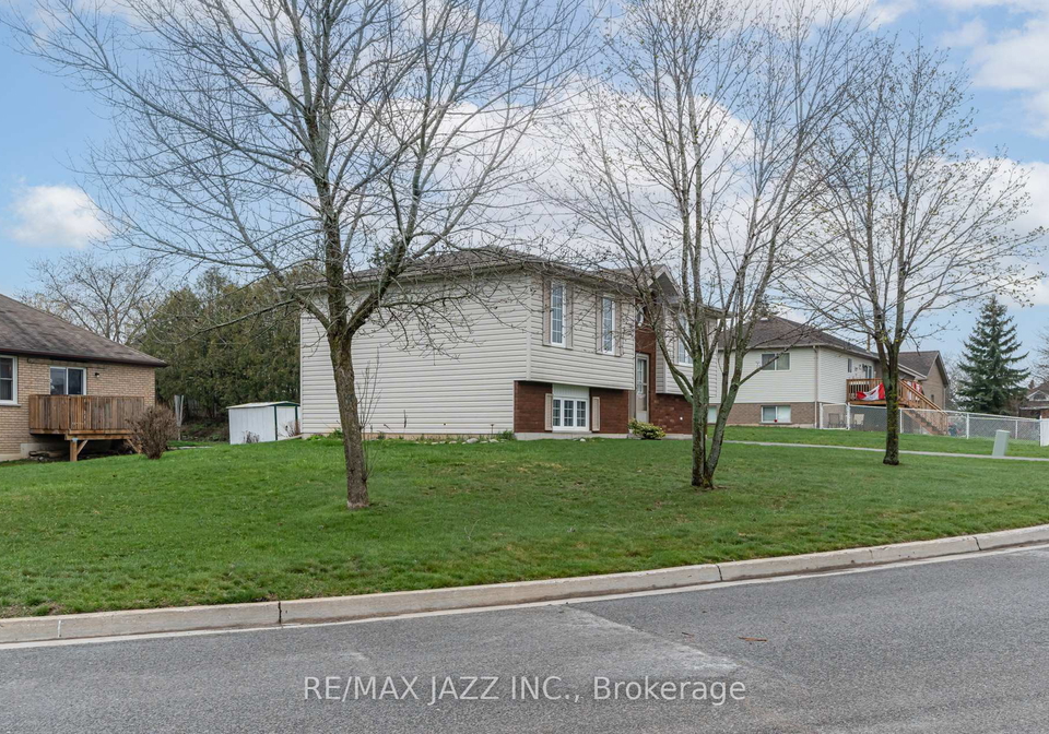 2577-idyllwood-crescent-peterborough-east-ontario-x12210044