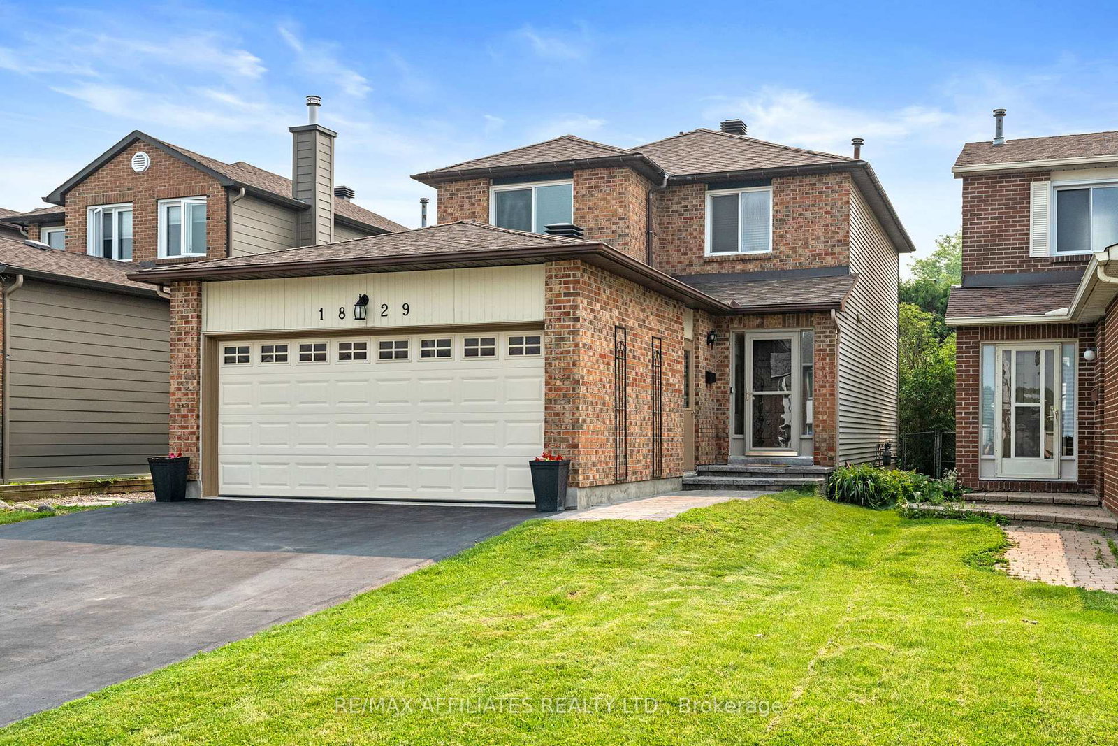 1829-chaine-court-ottawa-ontario-x12210488