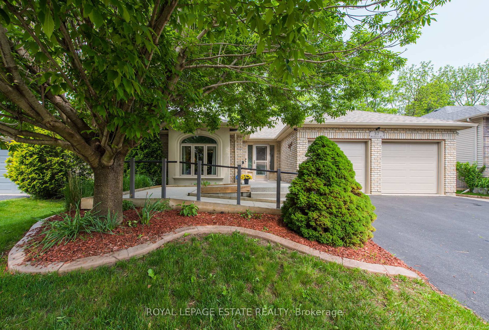 37-brooklyn-avenue-brantford-ontario-x12210765