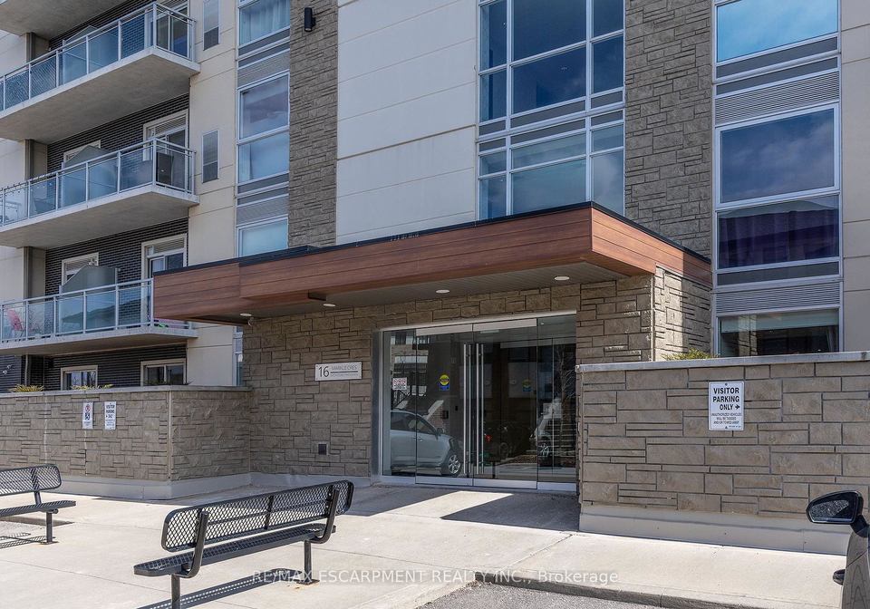 16-markle-crescent-hamilton-ontario-x12210811