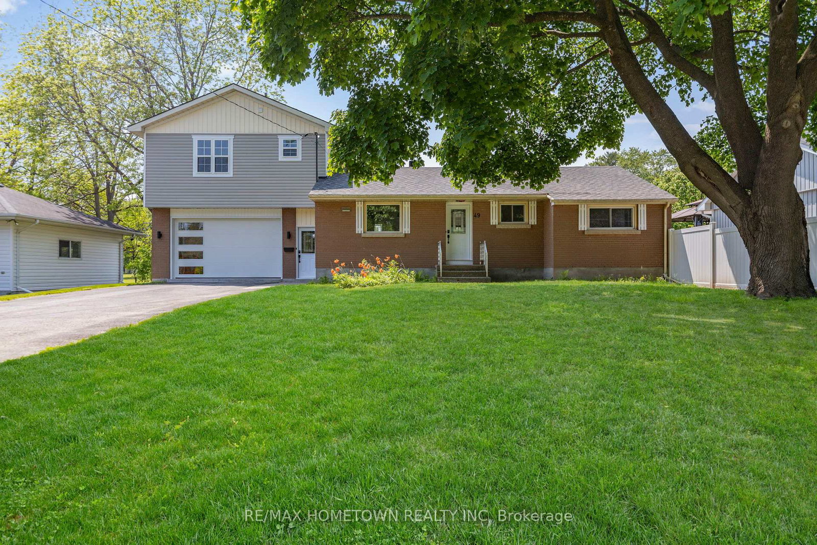 49-fairway-crescent-brockville-ontario-x12211014