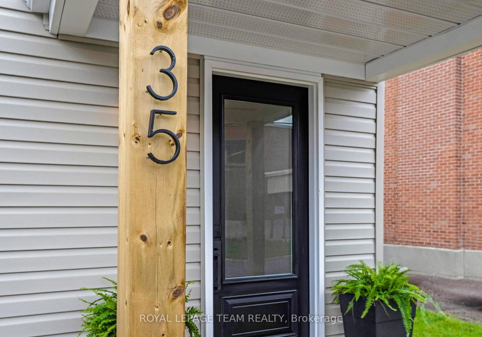 35-edward-street-s-arnprior-ontario-x12211077