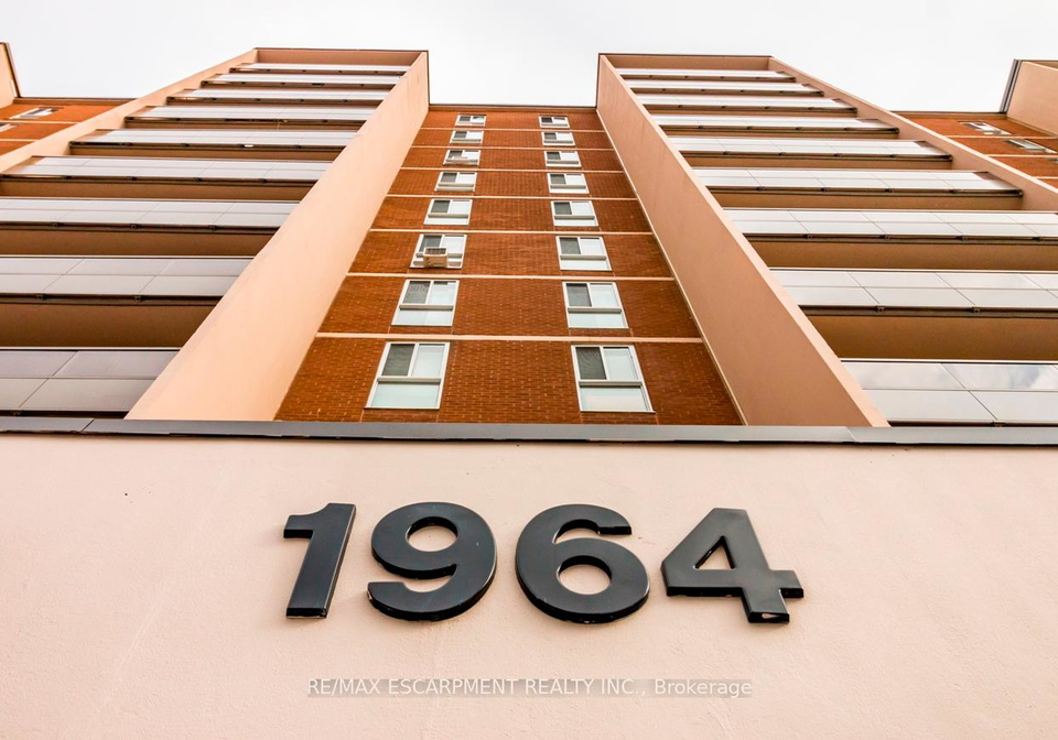 1964-main-street-w-hamilton-ontario-x12211080