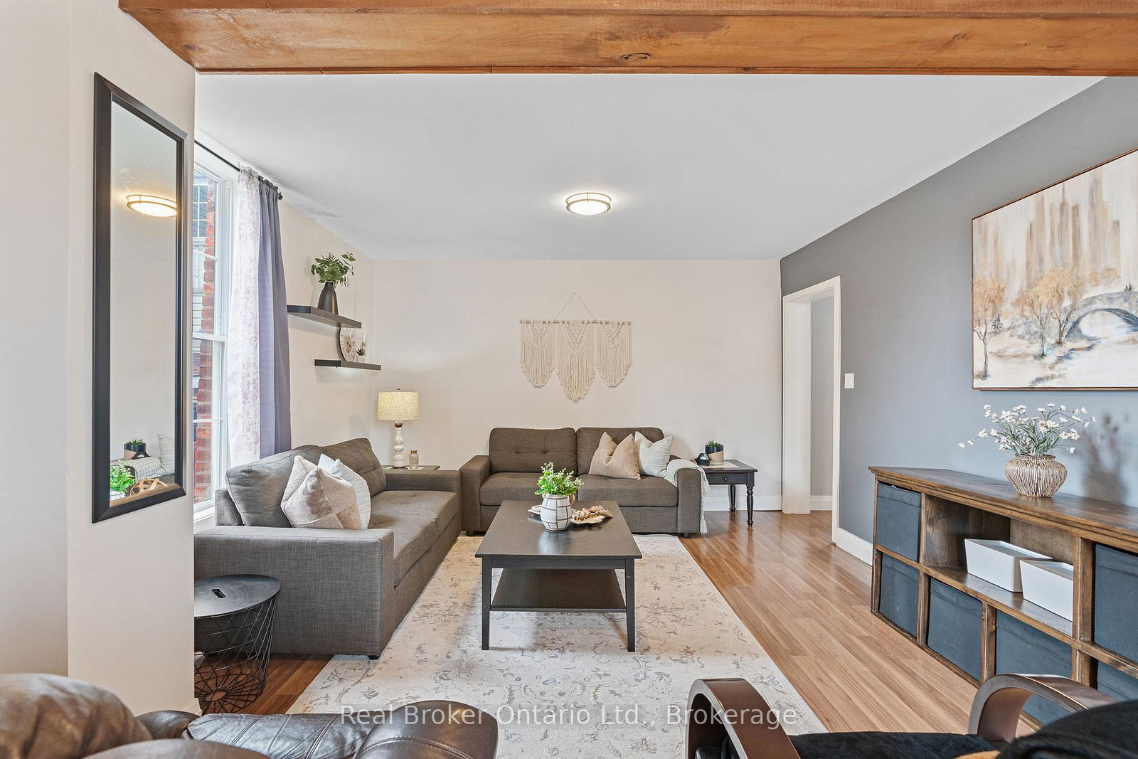 211-george-street-wellington-north-ontario-x12211147