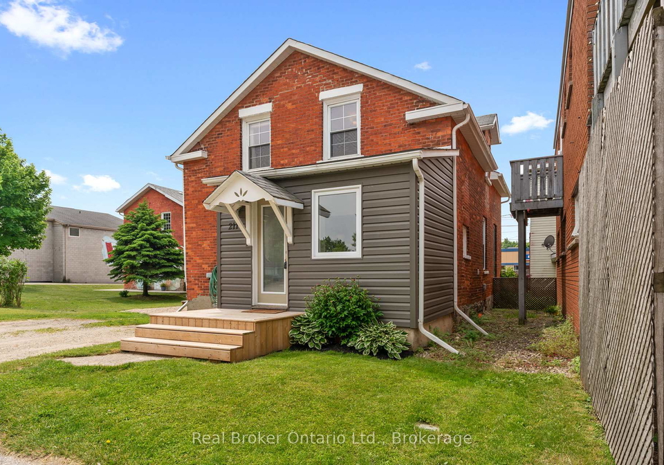 211-george-street-wellington-north-ontario-x12211147