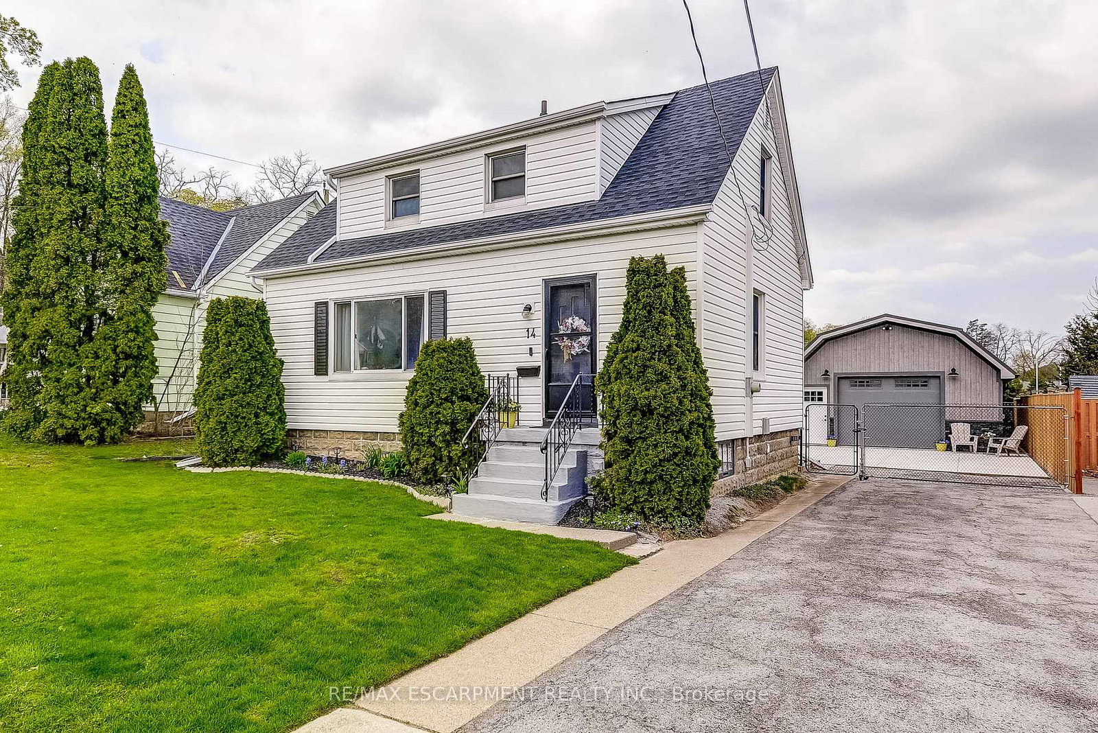 14-walker-avenue-hamilton-ontario-x12211353
