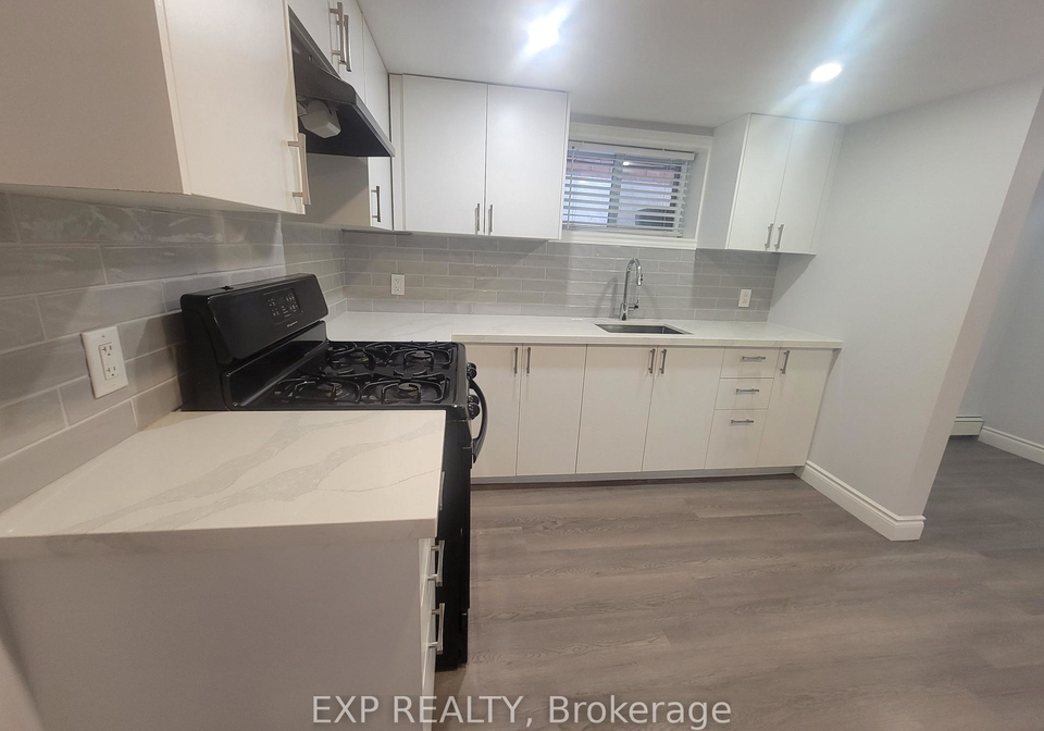 135-balsam-avenue-s-hamilton-ontario-x12211452