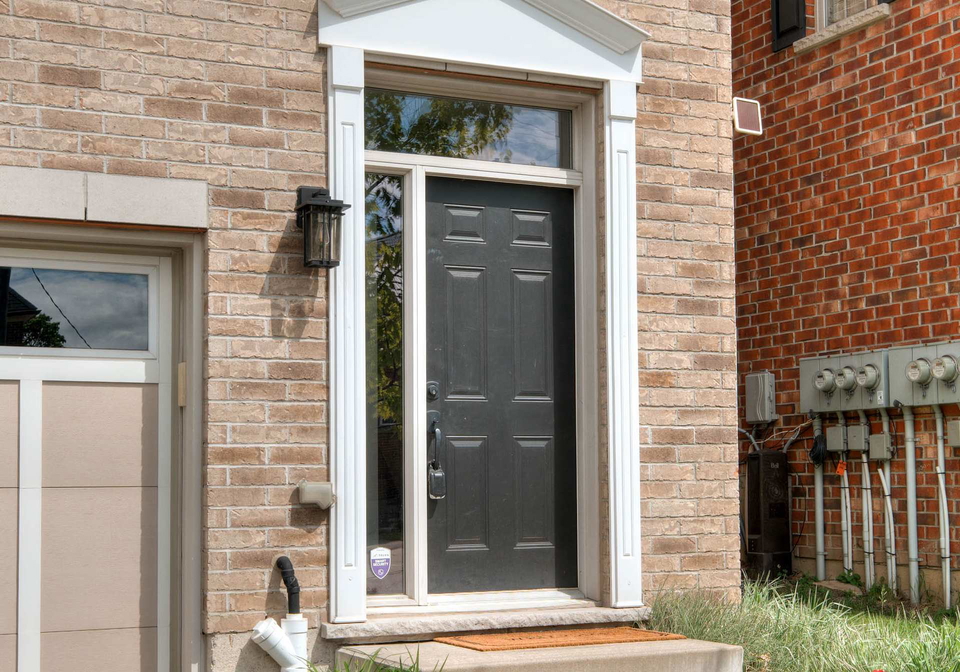 348-louisa-street-kitchener-ontario-x12211668