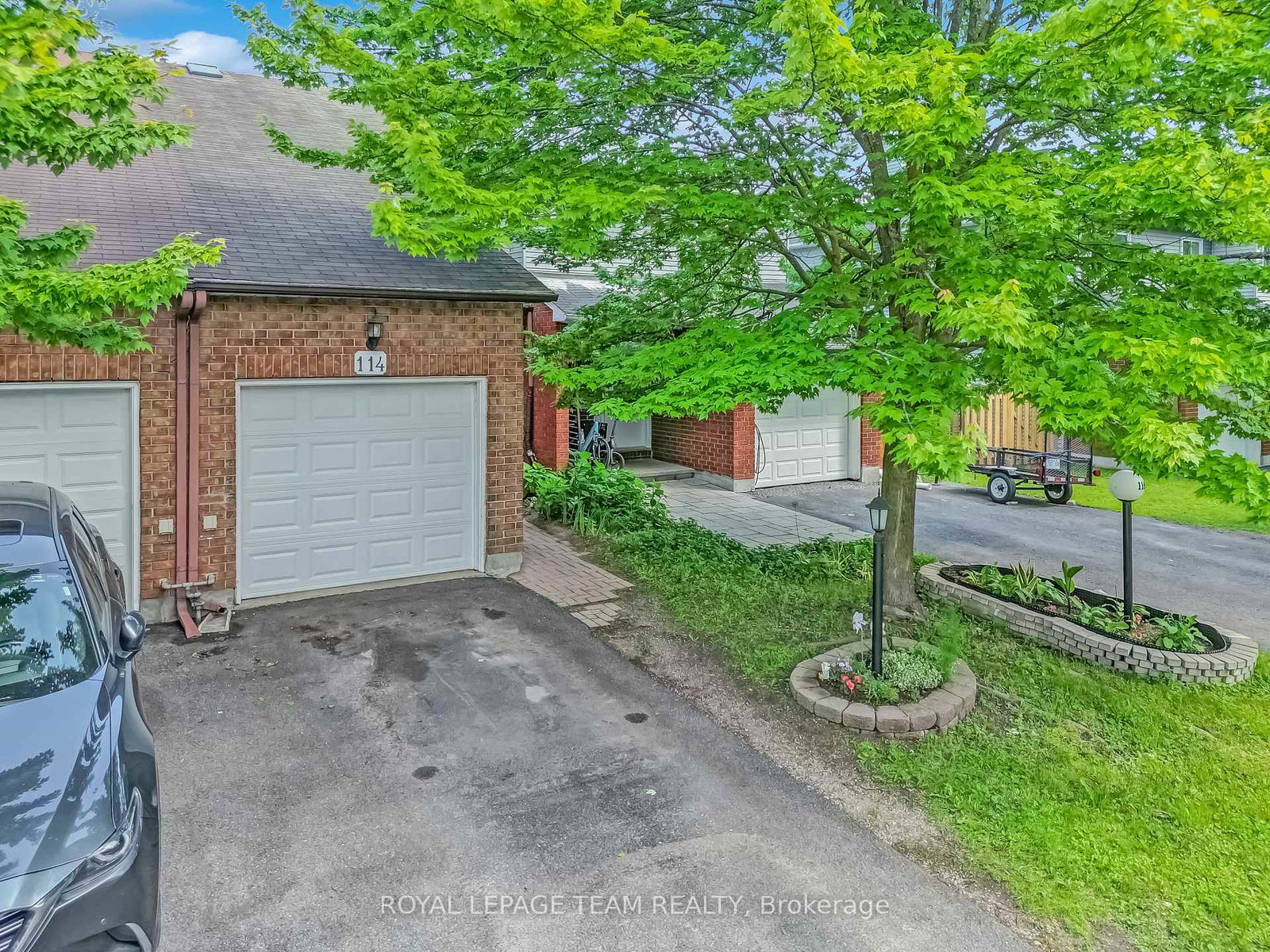 114-pickwick-avenue-ottawa-ontario-x12211770