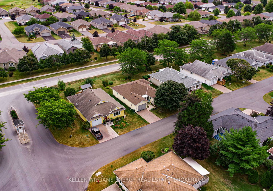 4-heritage-drive-prince-edward-county-ontario-x12211785