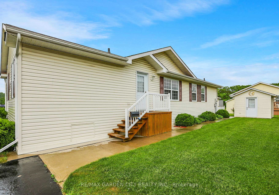 4577-sara-lane-lincoln-ontario-x12211788