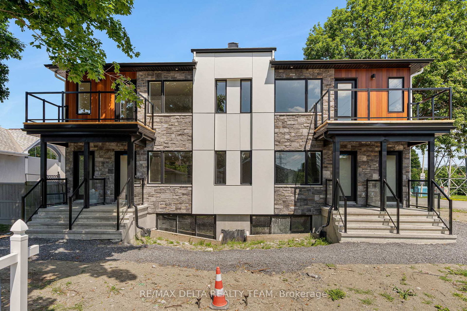 77-granton-avenue-ottawa-ontario-x12211809