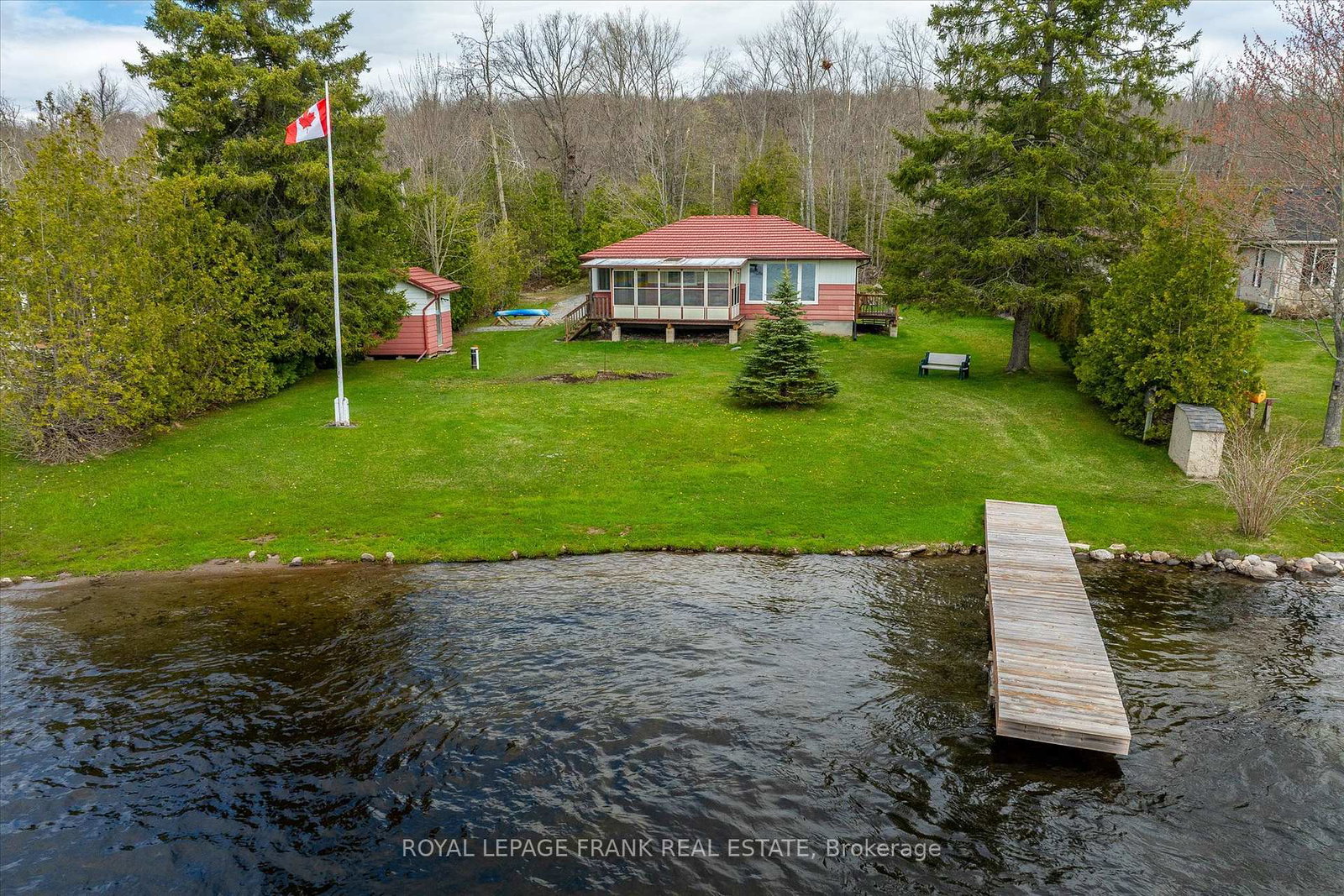 2-fire-route-13-trent-lakes-ontario-x12211847