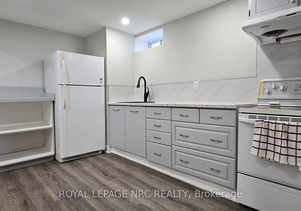 89-spruceside-crescent-pelham-ontario-x12211852