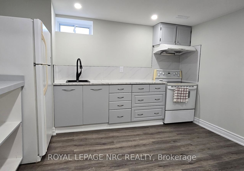 89-spruceside-crescent-pelham-ontario-x12211852