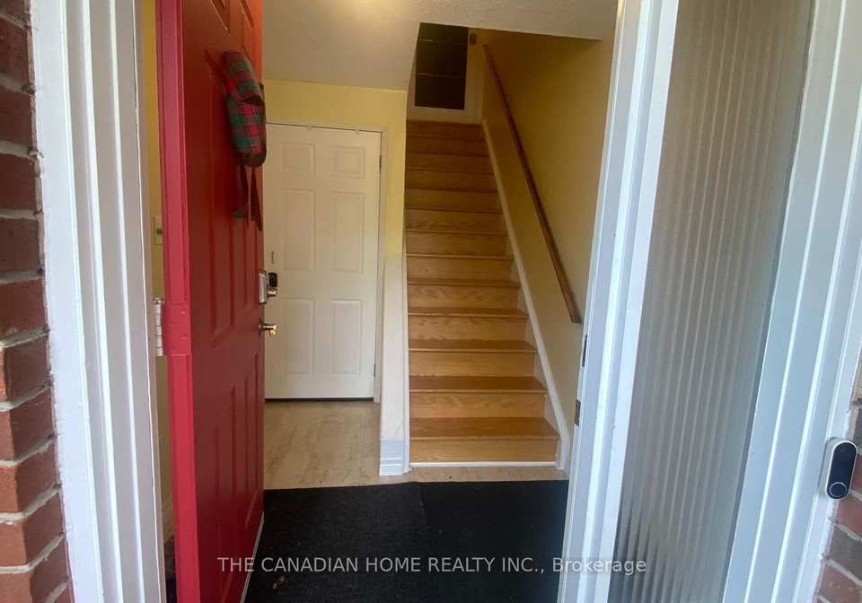 40-old-huron-court-kitchener-ontario-x12212243