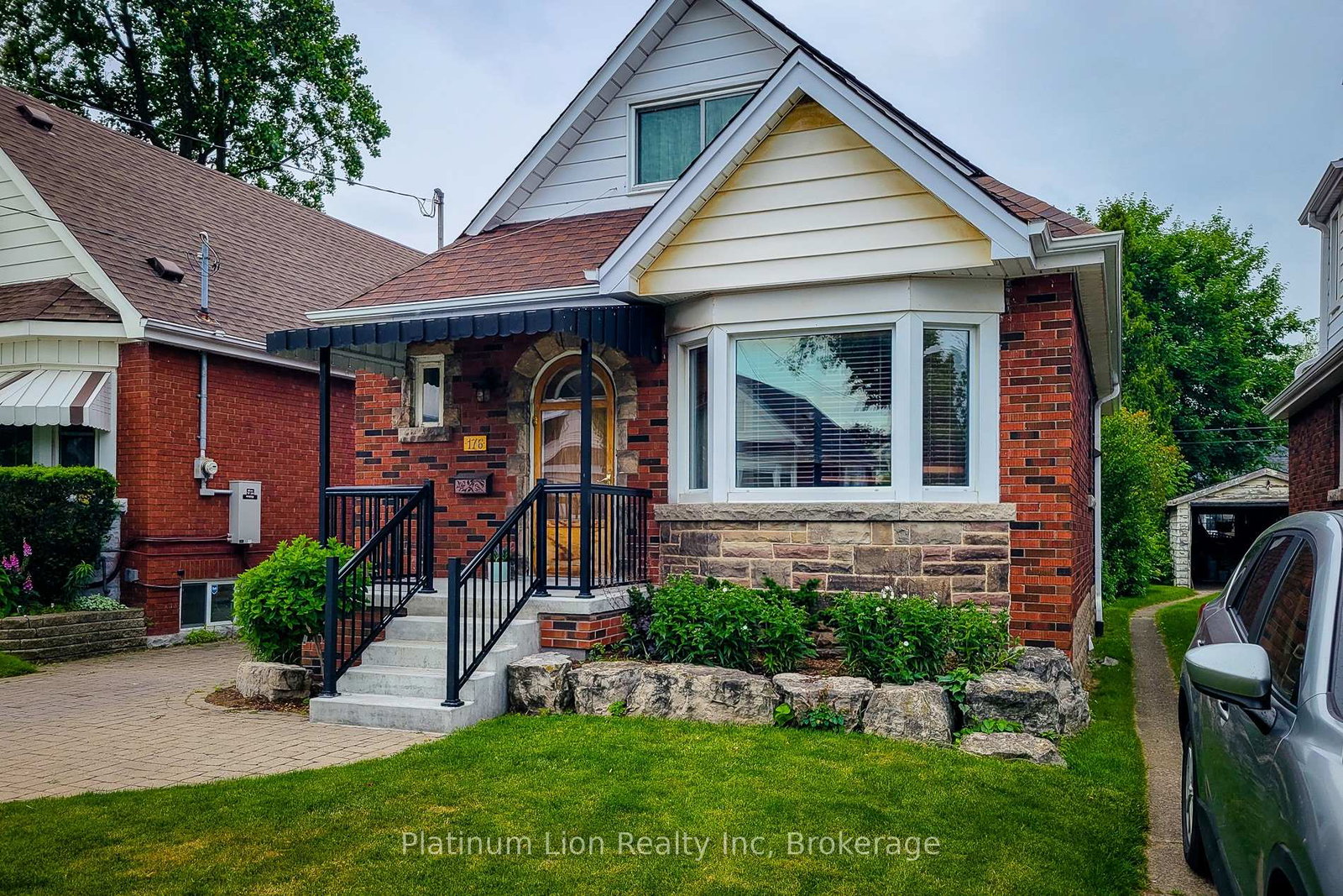 176-wexford-avenue-s-hamilton-ontario-x12212279