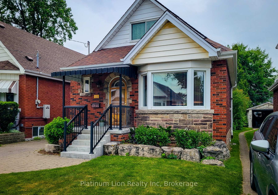 176-wexford-avenue-s-hamilton-ontario-x12212279