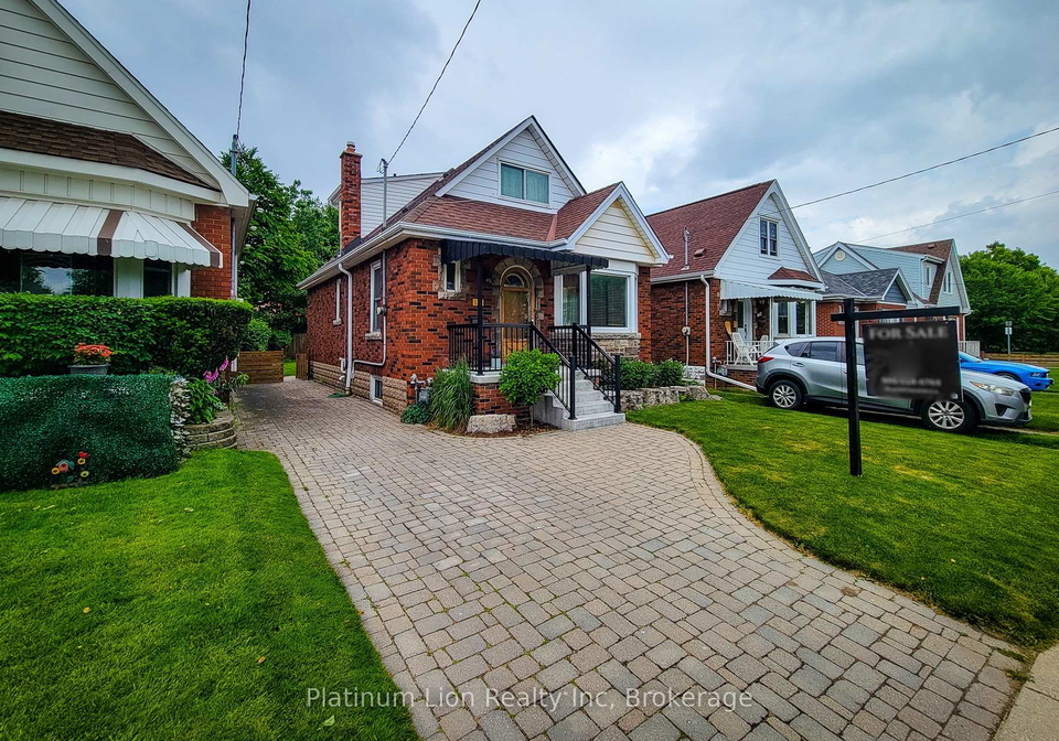 176-wexford-avenue-s-hamilton-ontario-x12212279