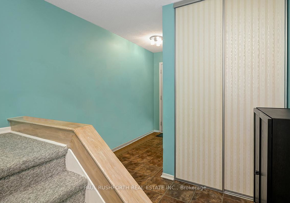 2092-orient-park-drive-ottawa-ontario-x12212285