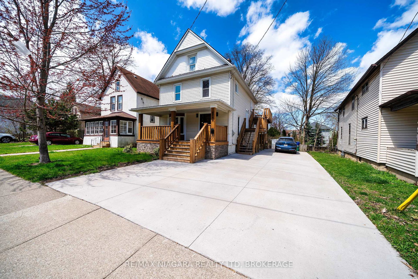4749-epworth-circle-niagara-falls-ontario-x12212356