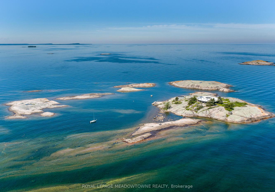 2-3700-the-table-rock-islands-georgian-bay-ontario-x12212392