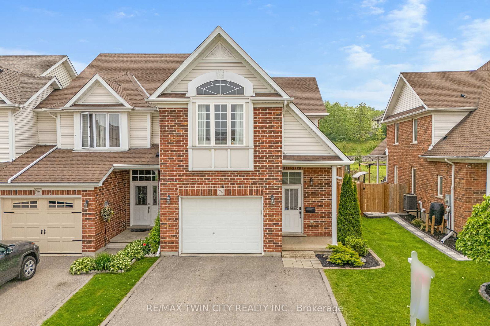 74-colton-circle-kitchener-ontario-x12212527