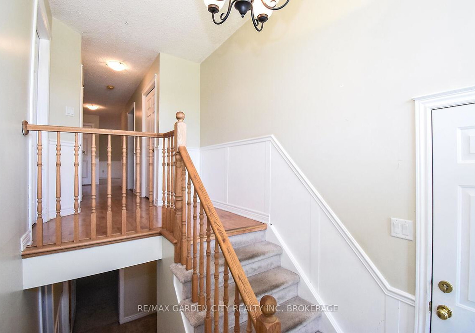 3939-azalea-crescent-lincoln-ontario-x12212529