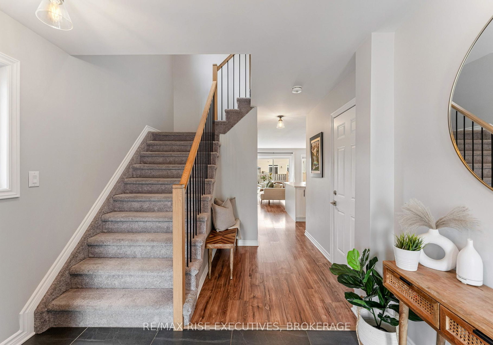 22-tegan-court-loyalist-ontario-x12212671
