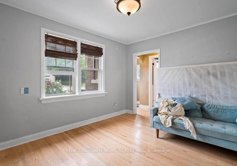 194-borden-avenue-s-kitchener-ontario-x12212798