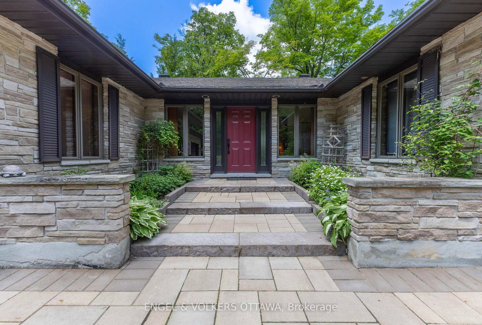 7-deerfield-drive-mcnabbraeside-ontario-x12212949