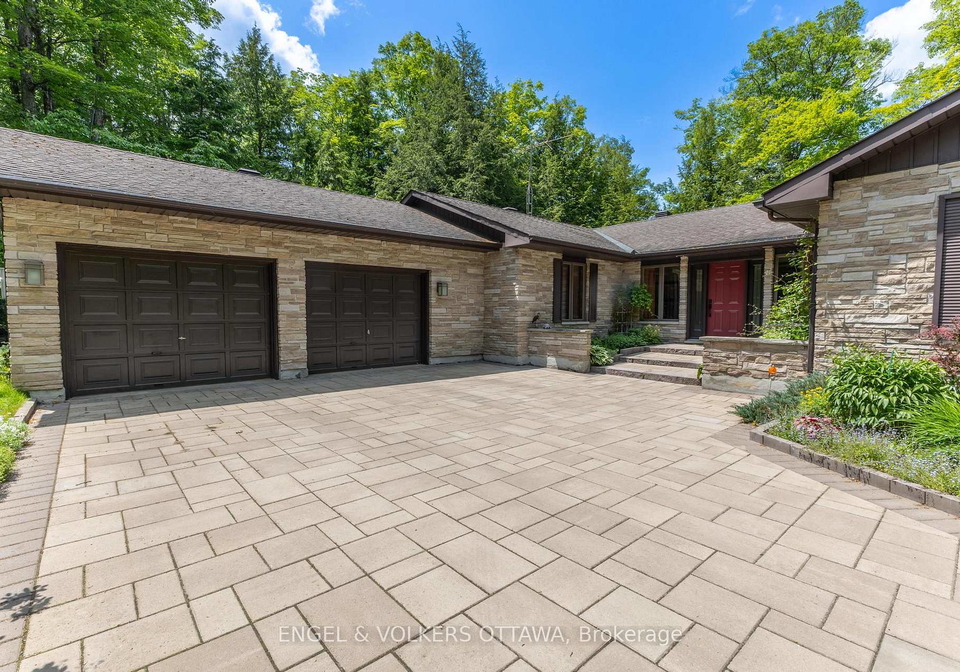7-deerfield-drive-mcnabbraeside-ontario-x12212949