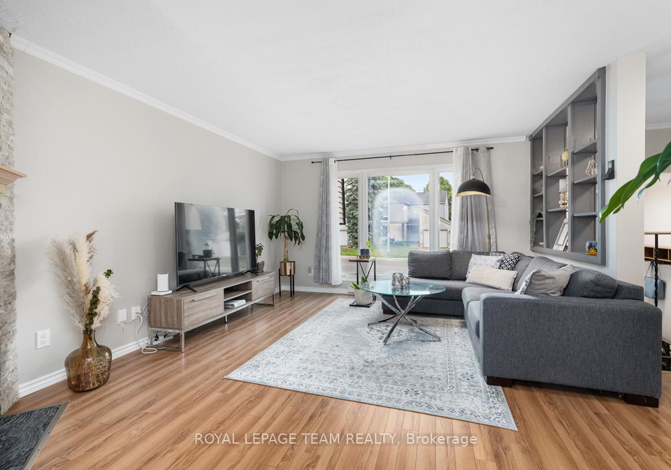 51-westcliffe-road-ottawa-ontario-x12213147