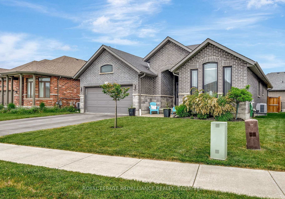 6-kempton-avenue-belleville-ontario-x12213153