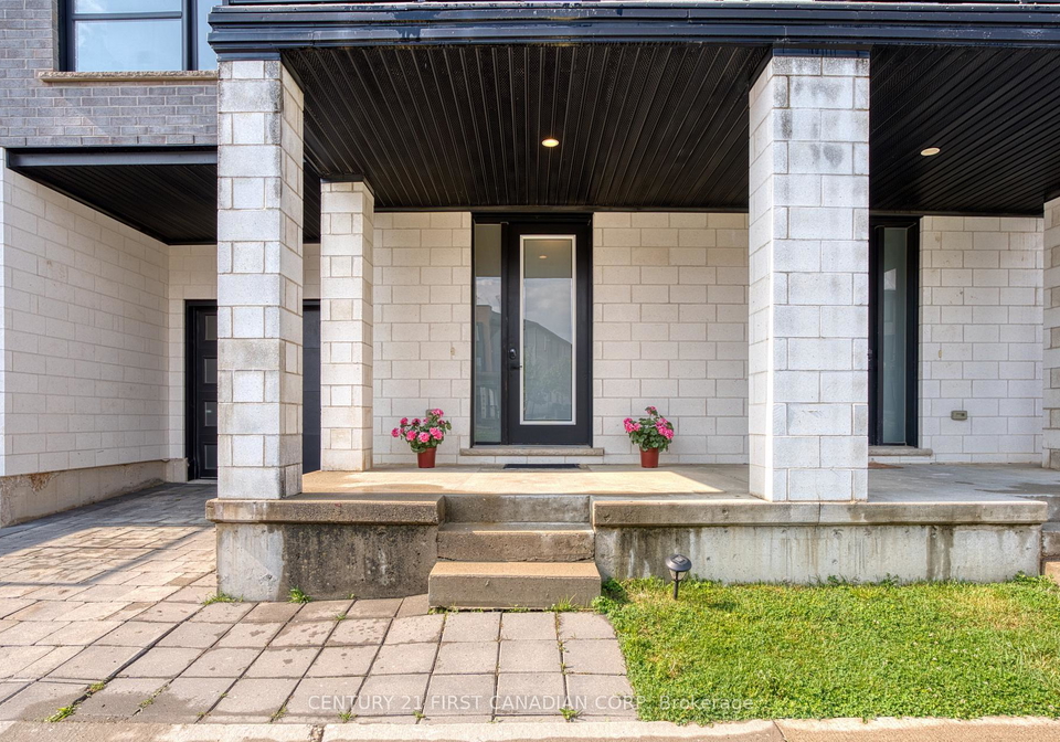 946-west-village-square-london-north-ontario-x12213247